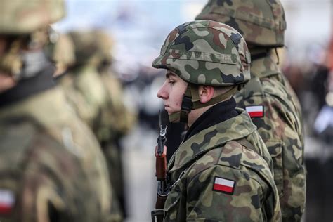 ile trwa służba wojskowa w polsce